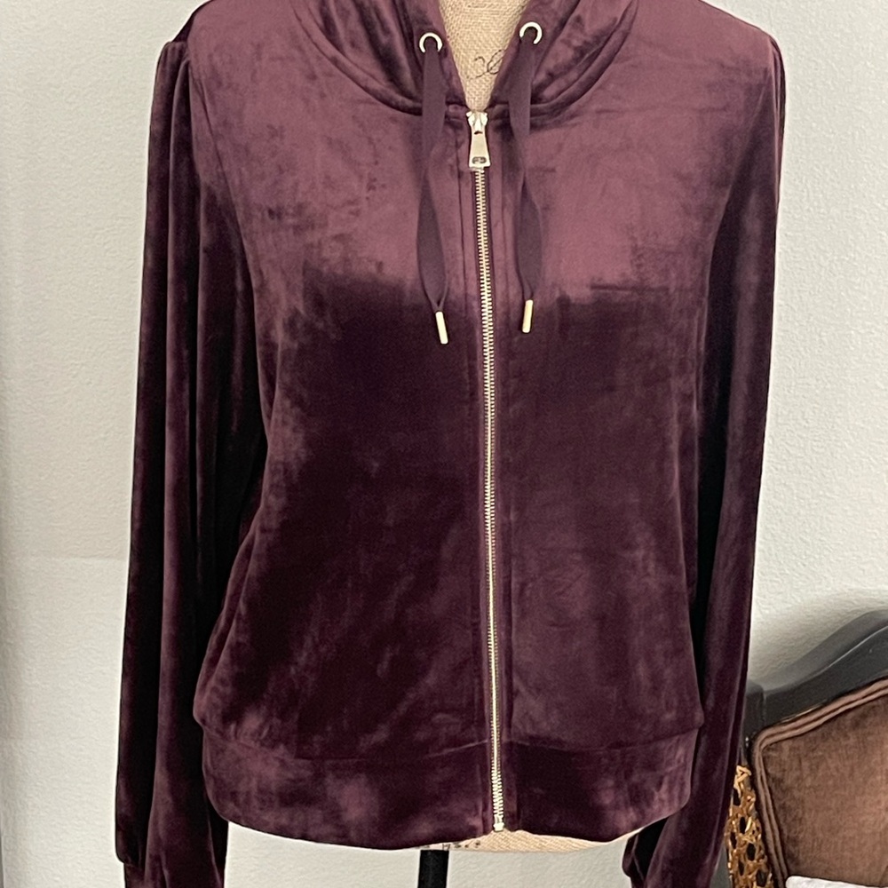 NWT. Magaschoni Elegant Velvet Jacket in Rich Burgundy, Sz L